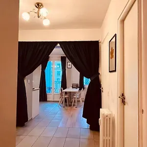 Appartement Traversant Elegant - Parking Prive, Lyon